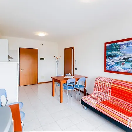 Altanea Residences Con Piscina アパート