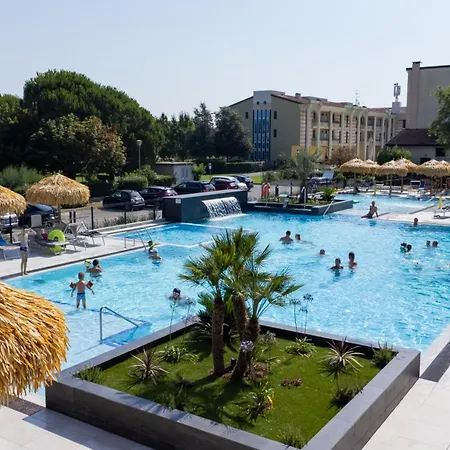 Altanea Residences Con Piscina * カオルレ