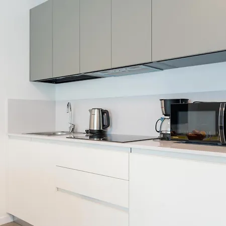 Altanea Residences Con Piscina カオルレ